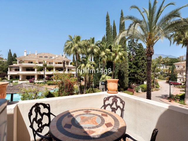 3 Bedrooms Apartment in Nueva Andalucía