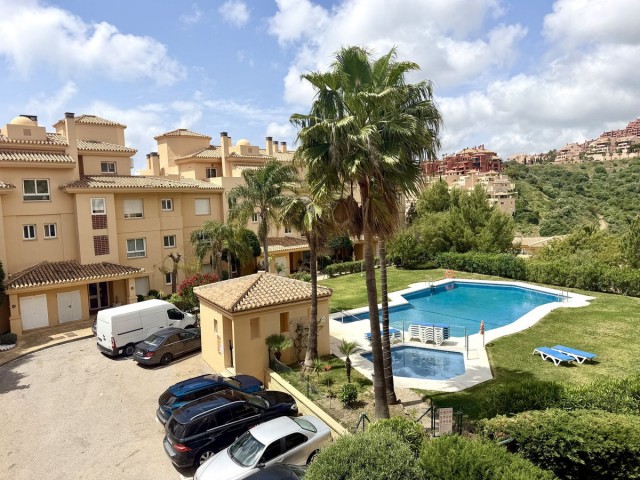 3 Bedrooms Apartment in Calahonda