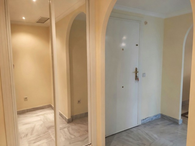 2 Bedrooms Apartment in Nueva Andalucía