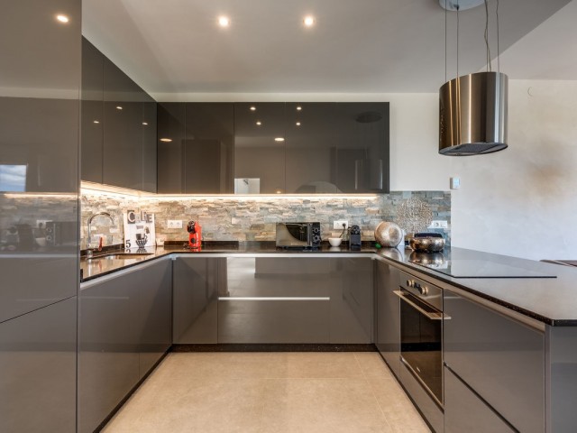 4 Bedrooms Villa in Estepona