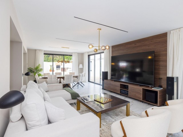 6 Bedrooms Villa in Málaga