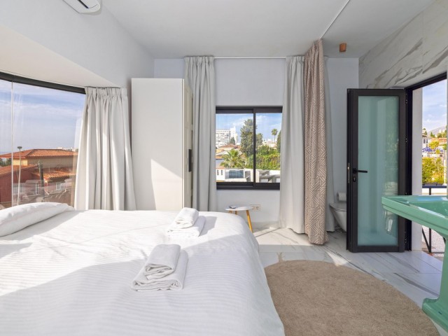 6 Bedrooms Villa in Málaga
