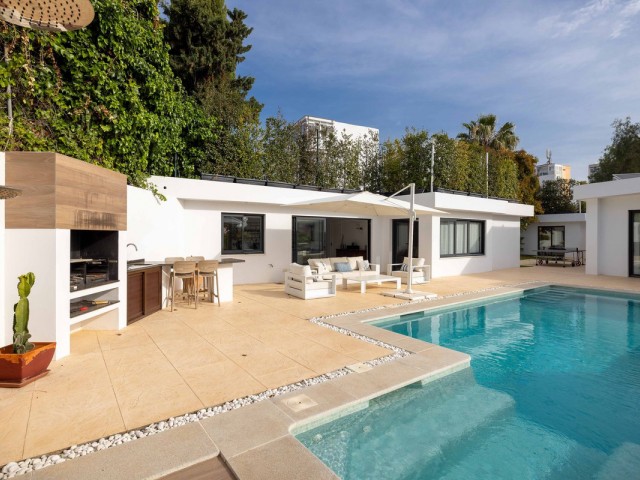 6 Bedrooms Villa in Málaga