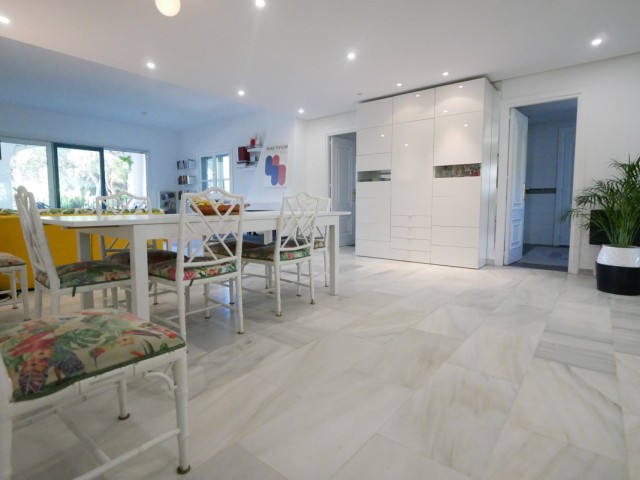 3 Bedrooms Apartment in Puerto de Cabopino