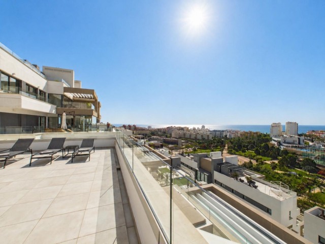 4 Bedrooms Apartment in Estepona