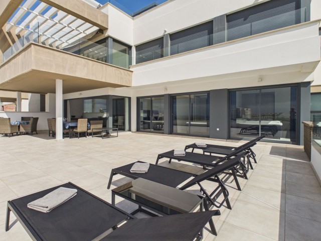 4 Bedrooms Apartment in Estepona