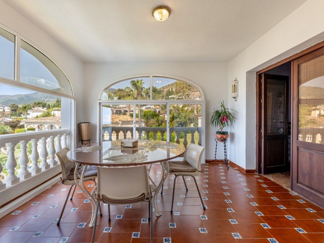 5 Bedrooms Villa in Benalmadena