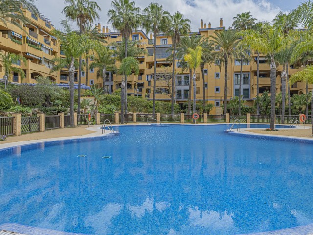 2 Bedrooms Apartment in San Pedro de Alcántara