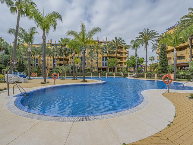 2 Bedrooms Apartment in San Pedro de Alcántara
