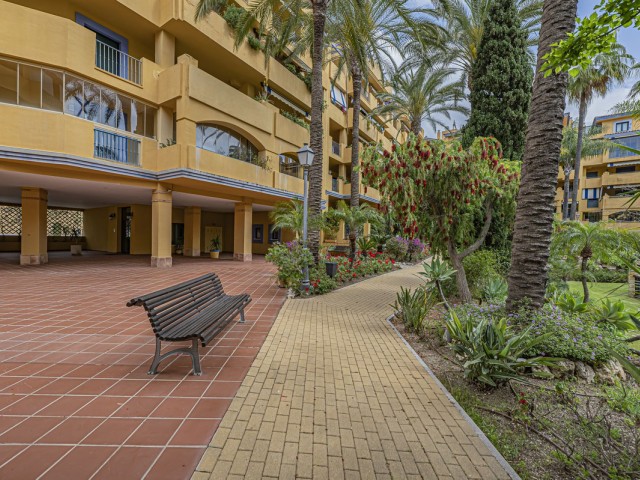 2 Bedrooms Apartment in San Pedro de Alcántara