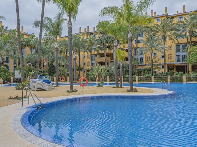 2 Bedrooms Apartment in San Pedro de Alcántara