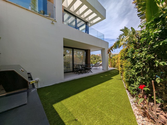 5 Soveroms Villa i Estepona