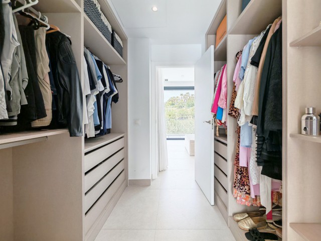 5 Soveroms Villa i Estepona
