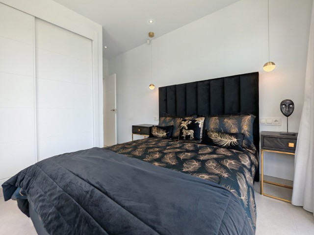 5 Soveroms Villa i Estepona