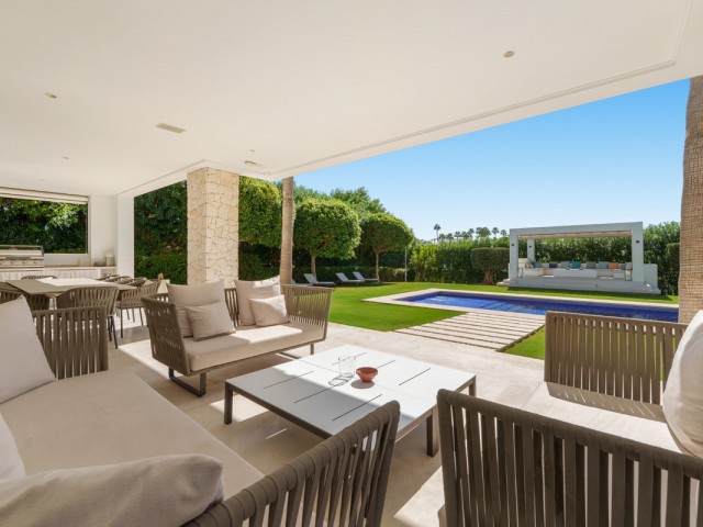 6 Bedrooms Villa in Nueva Andalucía