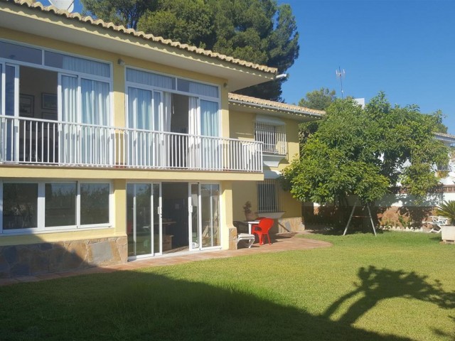 6 Sovrums Villa i Mijas Costa