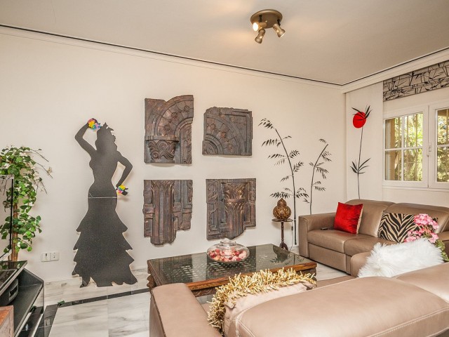 5 Bedrooms Villa in Calahonda