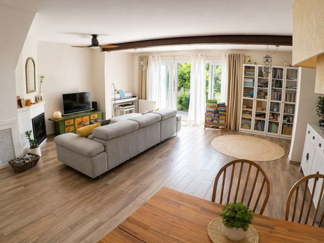 3 Bedrooms Townhouse in Benahavís