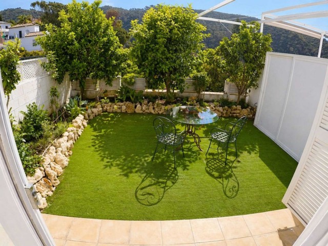 3 Bedrooms Townhouse in Benahavís