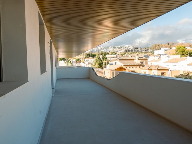 2 Bedrooms Apartment in Estepona