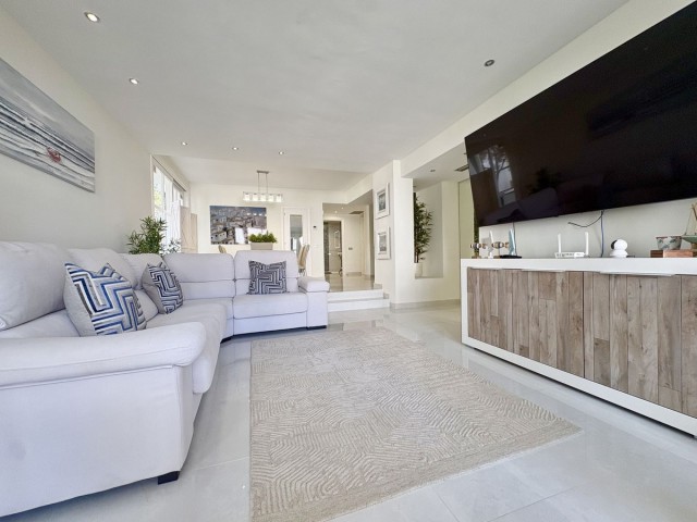 Appartement avec 2 Chambres  à Elviria