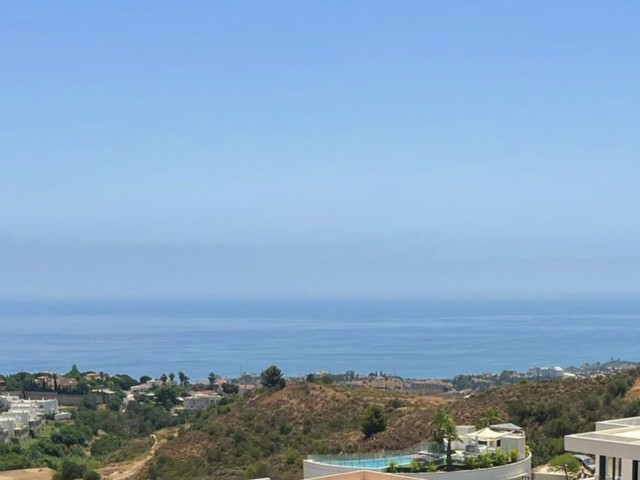 4 Bedrooms Villa in Mijas