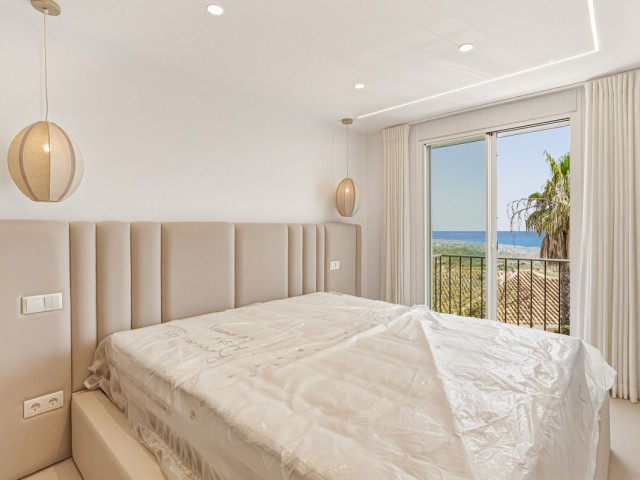 4 Makuuhuoneen Rivitalo Altos de los Monteros