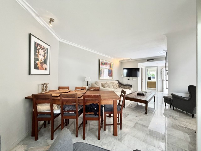 3 Slaapkamer Rijtjeshuis in Nueva Andalucía