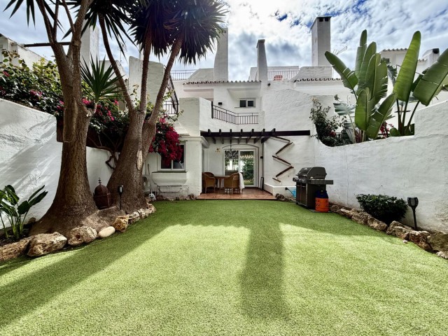 3 Bedrooms Townhouse in Nueva Andalucía