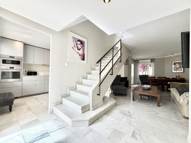 3 Bedrooms Townhouse in Nueva Andalucía
