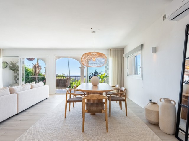 Villa avec 4 Chambres  à Istán
