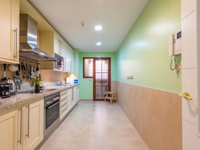 3 Bedrooms Apartment in Benahavís
