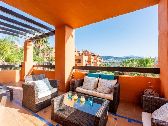 3 Bedrooms Apartment in Benahavís