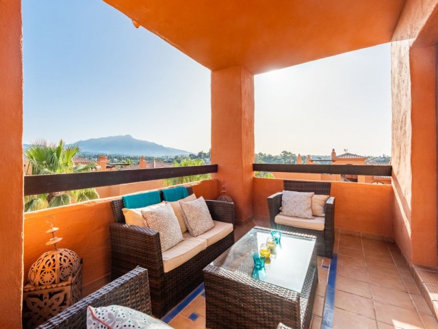 3 Bedrooms Apartment in Benahavís