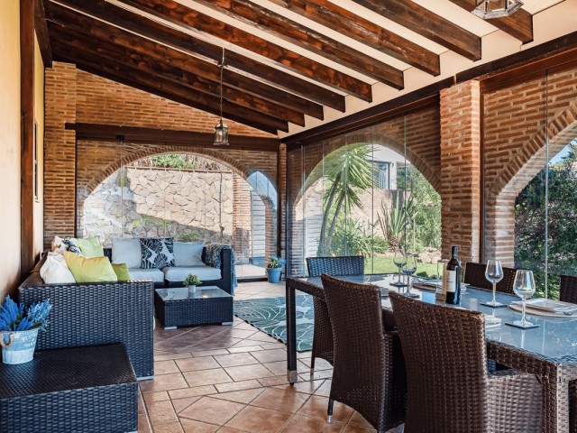 4 Bedrooms Villa in Estepona