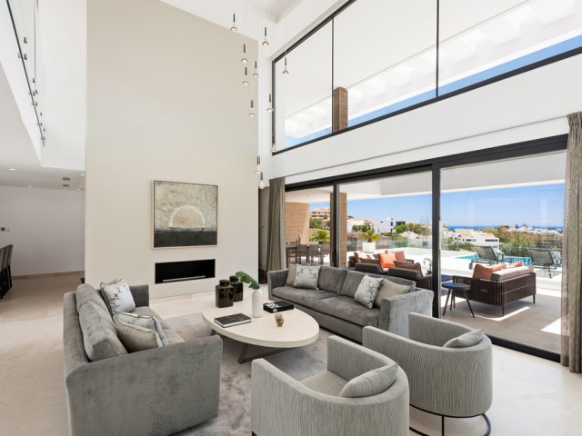 5 Bedrooms Villa in Benahavís