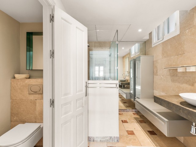 2 Bedrooms Apartment in Puerto Banús