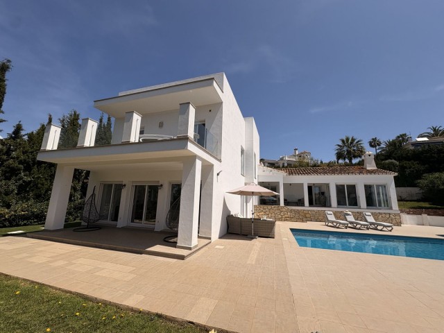 6 Bedrooms Villa in Mijas Costa
