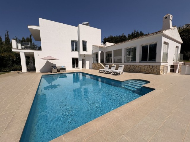 6 Bedrooms Villa in Mijas Costa