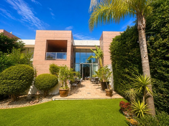 3 Bedrooms Townhouse in Benahavís