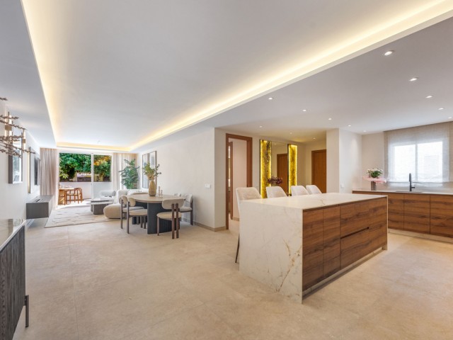 3 Slaapkamer Rijtjeshuis in Nueva Andalucía