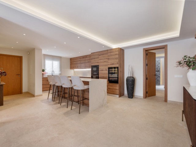 3 Slaapkamer Rijtjeshuis in Nueva Andalucía