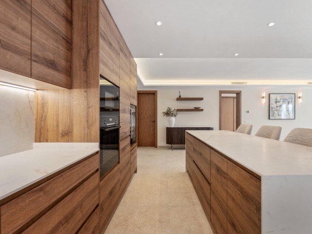 3 Slaapkamer Rijtjeshuis in Nueva Andalucía