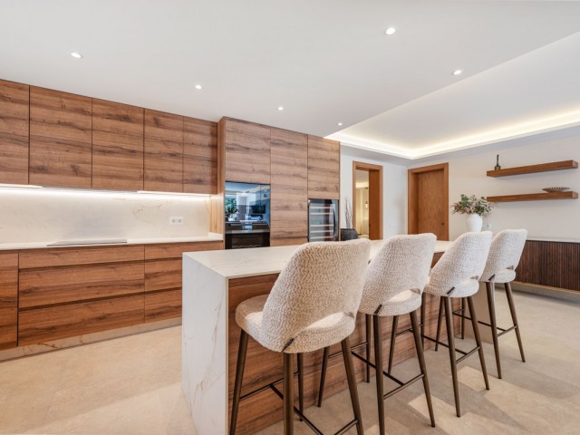 3 Slaapkamer Rijtjeshuis in Nueva Andalucía