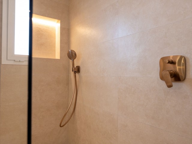 3 Slaapkamer Rijtjeshuis in Nueva Andalucía