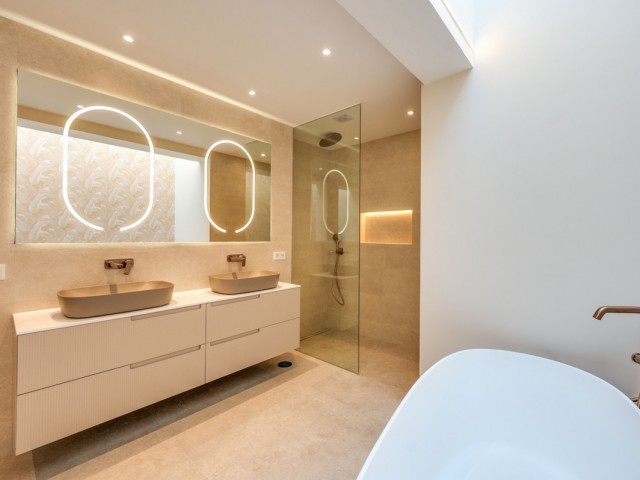 3 Slaapkamer Rijtjeshuis in Nueva Andalucía