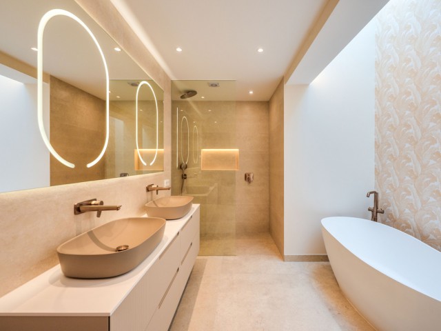 3 Slaapkamer Rijtjeshuis in Nueva Andalucía