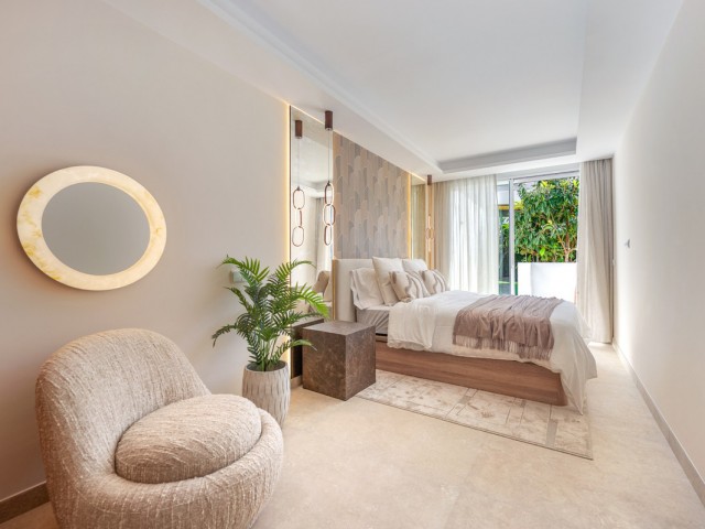 Maison mitoyenne avec 3 Chambres  à Nueva Andalucía