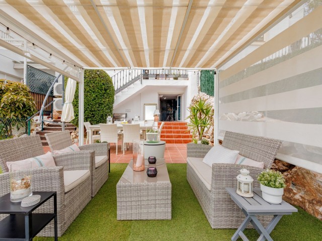 Maison mitoyenne avec 3 Chambres  à Alhaurin Golf