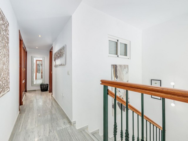 Maison mitoyenne avec 3 Chambres  à Alhaurin Golf
